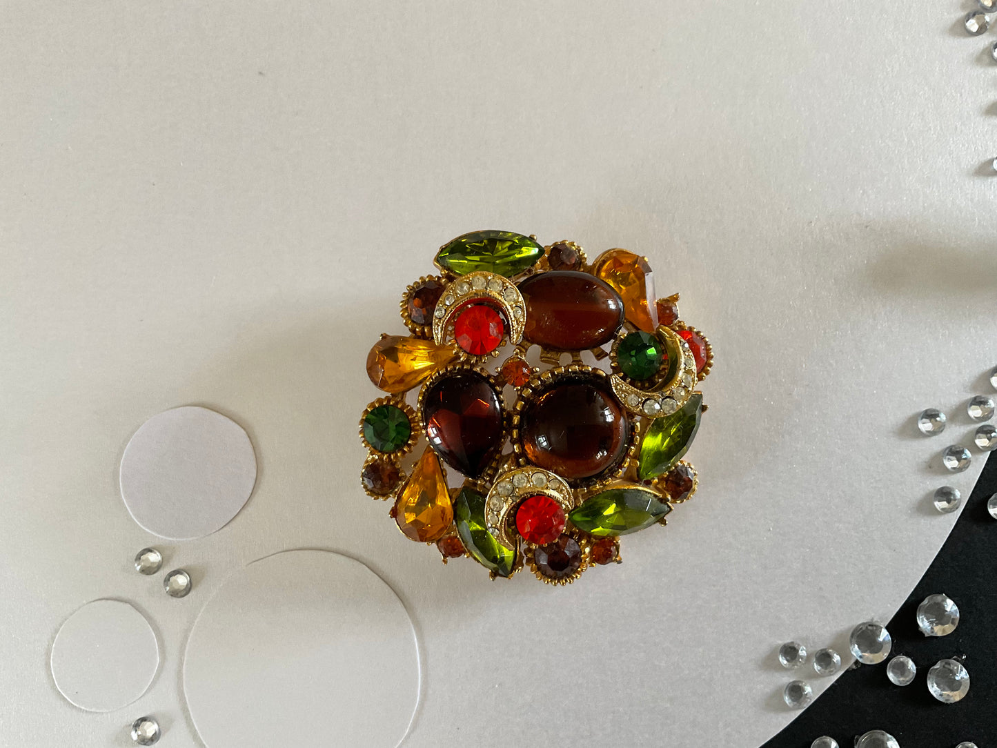 Seventies splendour brooch