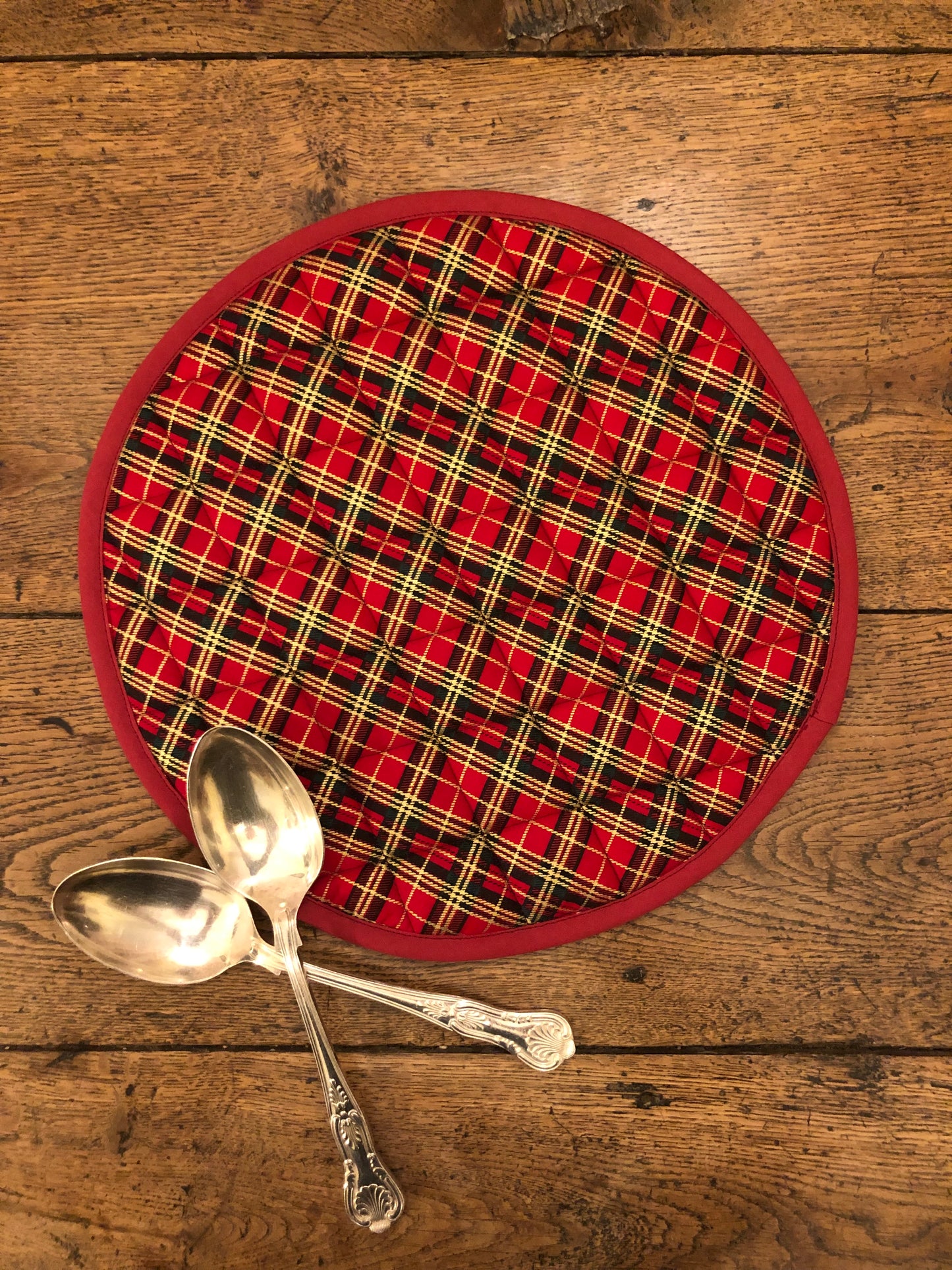 TARTAN Quilted Heat resistant Christmas table mat