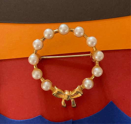 Pearl ring brooch