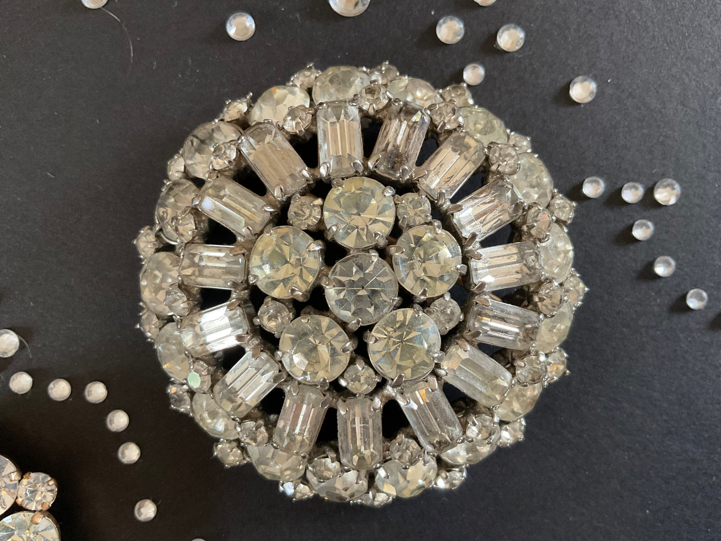 Large raised dome diamanté brooch