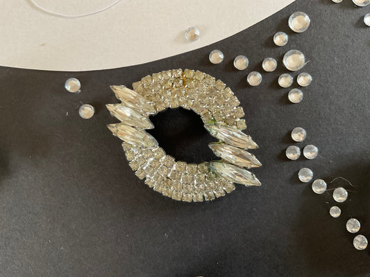 DECO style diamanté brooch